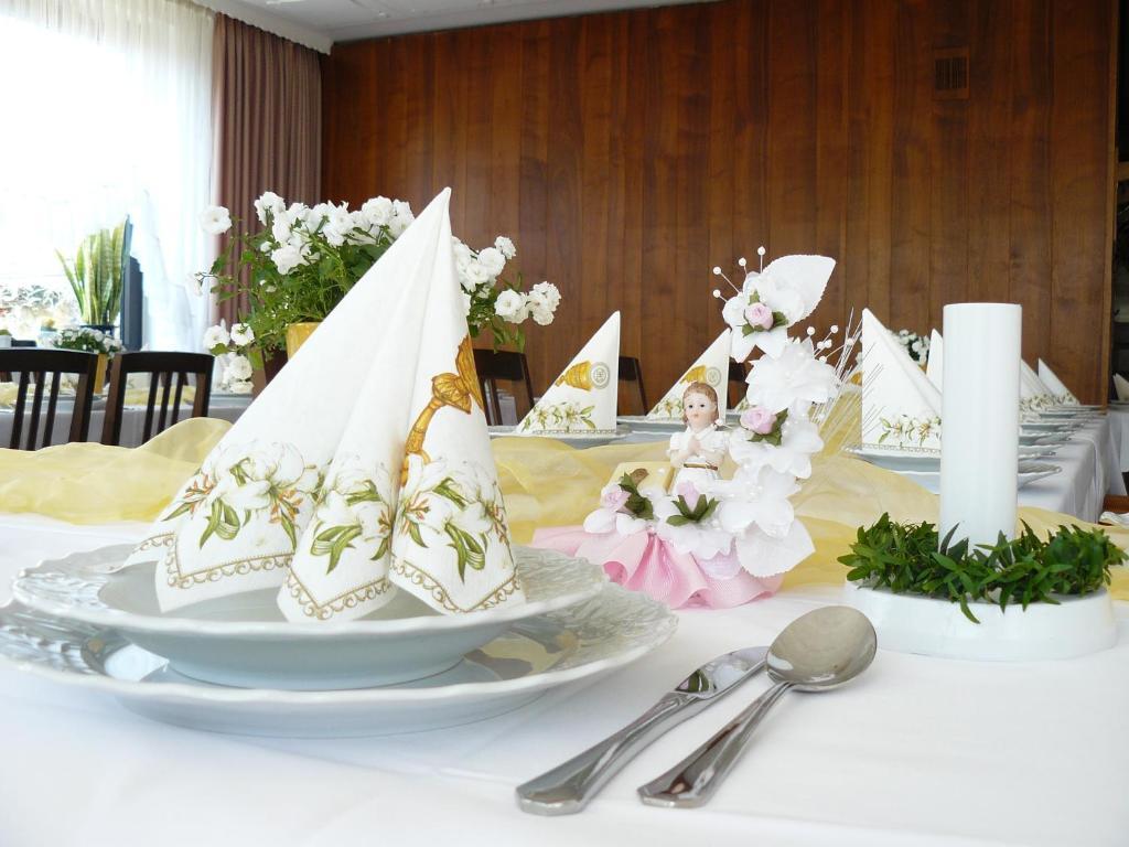 Hotel Weisses Rossel Mondfeld Zewnętrze zdjęcie
